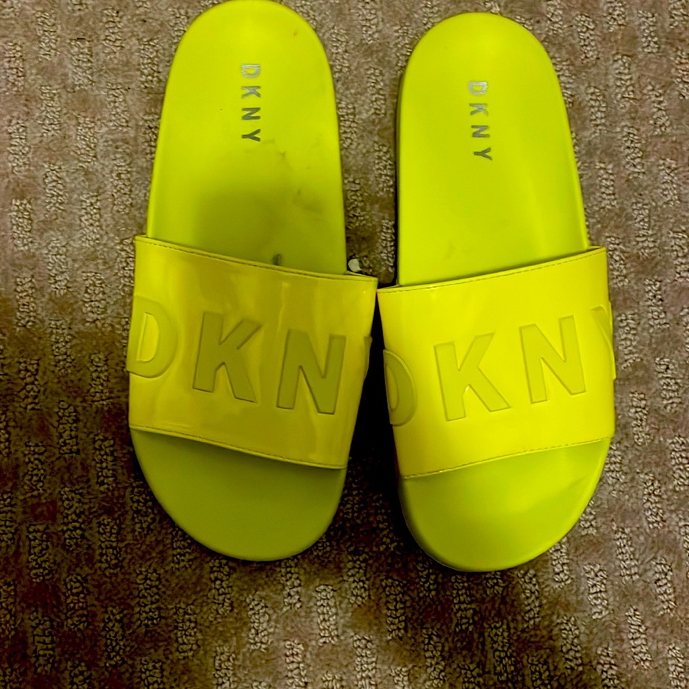 DKNY slides size 8 womens, never worn